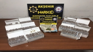Akşehir'de 3 bin 300 dolu makaron ele geçirildi