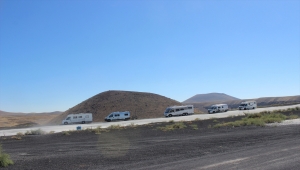 Hollandalı turistler Meke Gölü'nde mola verdi