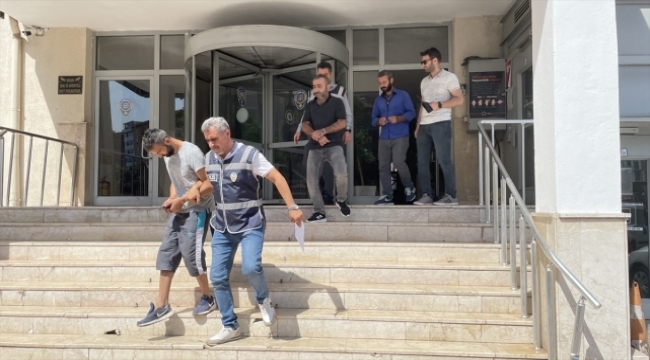 Kayseri'de 5'i firari hükümlü 12 kişi yakalandı