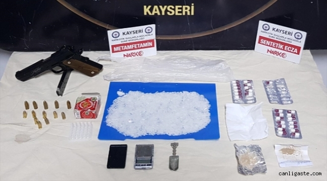 Kayseri'de uyuşturucu operasyonu: 2 kişi kovalamaca sonucu yakalandı
