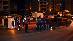 Kırıkkale'de iki otomobilin çarpıştığı kazada biri polis 5 kişi yaralandı