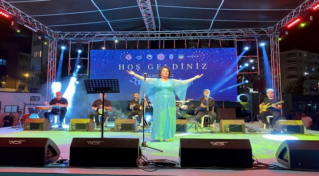 Kırşehir'de Ahilik Haftası kutlamaları kapsamında halk konseri düzenlendi