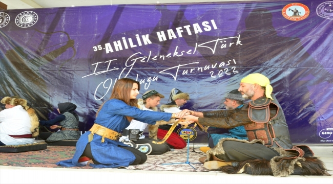 Kırşehir'de Ahilik Haftası kutlamaları kapsamında okçuluk turnuvası düzenlendi