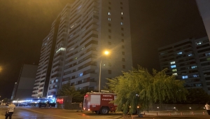 Konya'da yıldırım isabet eden binada hasar oluştu