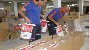 Konya'dan 10 bin gıda kolisi, Pakistan'a ulaştırılmak üzere yola çıkarıldı