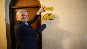 Kral Charles'ın Kapadokya'da konakladığı odanın tabelasındaki "prens" ibaresi değiştirildi