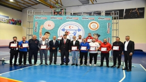 Naim Süleymanoğlu Türkiye Belediyeler Arası Halter Şampiyonası düzenlendi