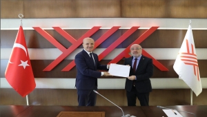 Rektörler Karamustafa ve Altun mazbatalarını aldı