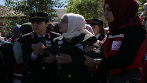 Rize'de trafik kazasında şehit olan Uzman Çavuş Özsoy, Kayseri'de toprağa verildi