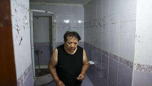 Sel mağduru 73 yaşındaki kadın kullanılamaz hale gelen evinde zor şartlarda yaşıyor