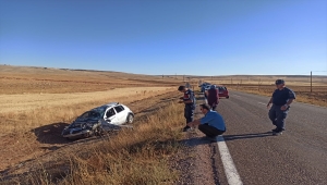 Sivas'ta şarampole devrilen otomobilin sürücüsü öldü