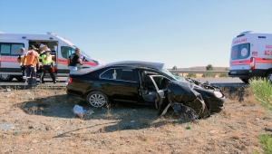 Sivas'ta tıra arkadan çarpan otomobildeki biri çocuk 7 kişi yaralandı