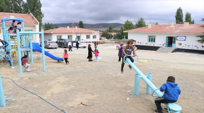Yozgat'ta köylerde kullanılmayan okulların kapıları yeniden açıldı