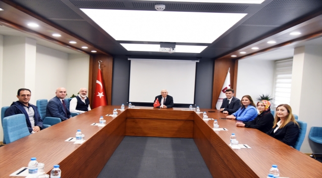AK Parti İl Başkanı Çalışkan'dan ESTÜ Rektörü Prof. Dr. Özcan'a ziyaret