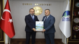 Çubuk Belediye Başkanı Demirbaş, akademisyenlere Çubuk'u anlattı