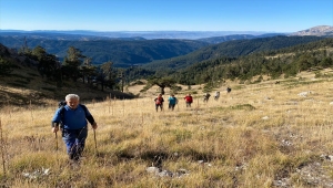 Cumhuriyet Bayramı kutlamaları kapsamında geleneksel Ilgaz Dağı tırmanışı yapıldı 