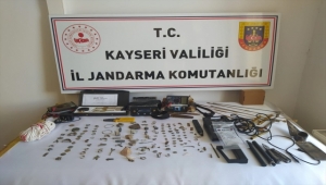 Kayseri'de 115 parça tarihi eser ele geçirildi