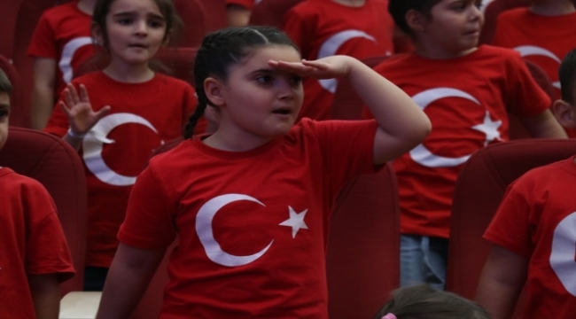 Kayseri'de 1200 çocuk Cumhuriyet Bayramı için şarkı söyledi