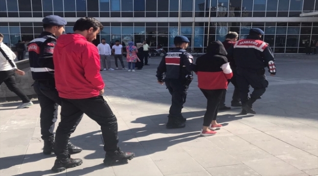 Kayseri'de araçtan 100 bin lira çalan 3 zanlı yakalandı