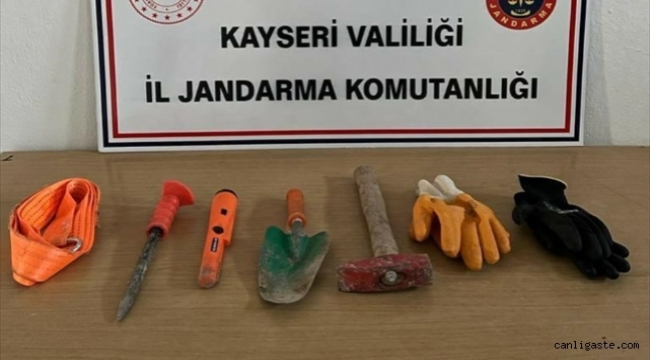 Kayseri'de kaçak kazı yapan 2 kişi yakalandı