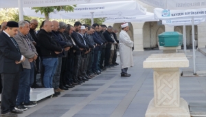 Kayseri'de trafik kazasında ölen lise öğrencisinin cenazesi defnedildi