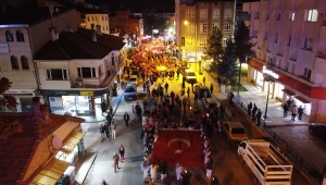 Konya'da Cumhuriyet Bayramı dolayısıyla fener alayı düzenlendi