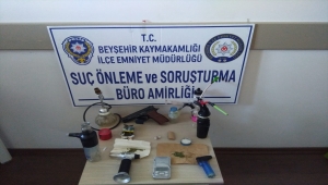 Konya'da polis kovalamacasıyla yakalanan sürücünün üzerinde uyuşturucu madde çıktı