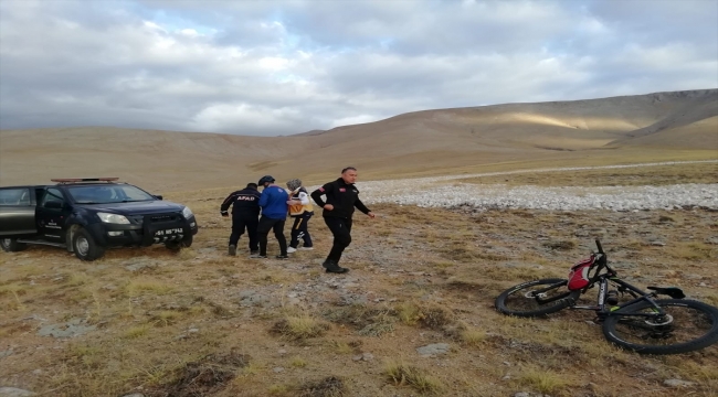 Niğde'de dağda bisikletten düşen sporcunun yardımına AFAD ekipleri yetişti
