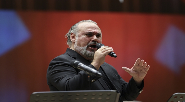 Opera sanatçısı Hakan Aysev, Başkent Kültür Yolu Festivali'nde Ankaralılarla buluştu