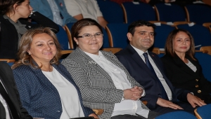 Otizmli piyanistin CSO sahnesindeki konseri ayakta alkışlandı