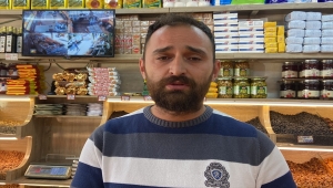 Sivas'ta dükkandan kuru yemiş hırsızlığını güvenlik kamerası kaydetti