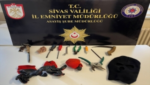 Sivas'ta hırsızlık yapan 2 şüpheli tutuklandı