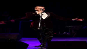 TED, Cumhuriyet'in 99'uncu yılını Cem Adrian konseriyle kutladı