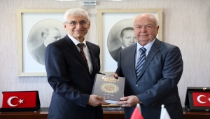 Türk Dünyası Vakfı Mütevelli Heyet Başkan Vekili Tekin, ESTÜ Rektörü Özcan'ı ziyaret etti
