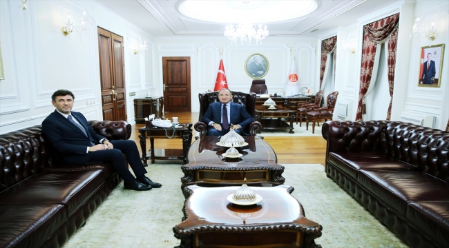 Adalet Bakanı Bozdağ, AK Parti Eskişehir İl Başkanı Çalışkan'ı kabul etti