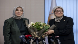 AK Parti Genel Başkan Yardımcısı Zengin, görevini Belgin Uygur'a devretti