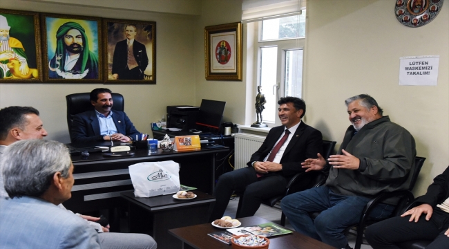 AK Parti İl Başkan Çalışkan'dan Hacı Bektaş Veli Kültür ve Yardımlaşma Derneği'ne ziyaret