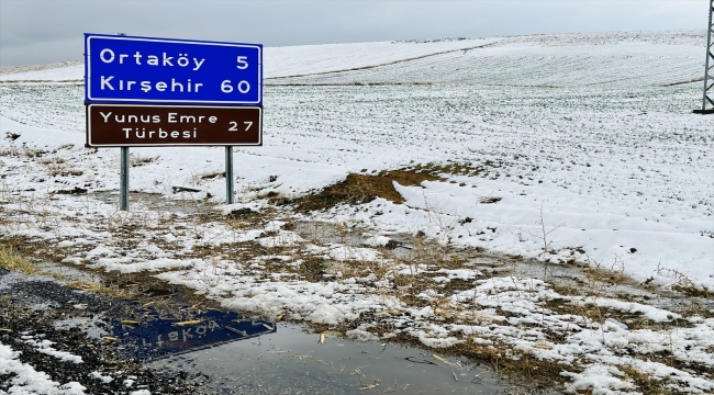 Aksaray'ın yüksek kesimlerine mevsimin ilk karı düştü