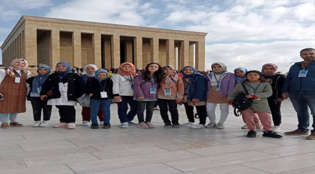 Beyşehir'de başarılı ortaokul öğrencileri Ankara gezisiyle ödüllendirildi