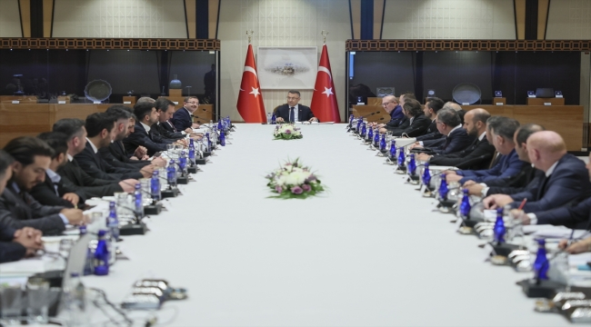 Cumhurbaşkanı Yardımcısı Oktay, Boğazlıyan OSB Yatırım Planı toplantısına başkanlık etti