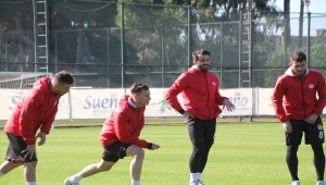 Demir Grup Sivasspor, Antalya'da kampa girdi