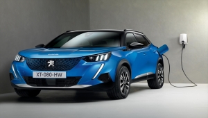 Elektrikli Peugeot e-2008 Türkiye'de satışa çıktı