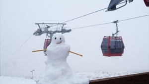 Erciyes'e kar yağdı