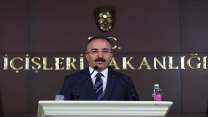 İçişleri Bakanlığı Sözcüsü Çataklı, ekim ayı bilgilendirme toplantısında konuştu: