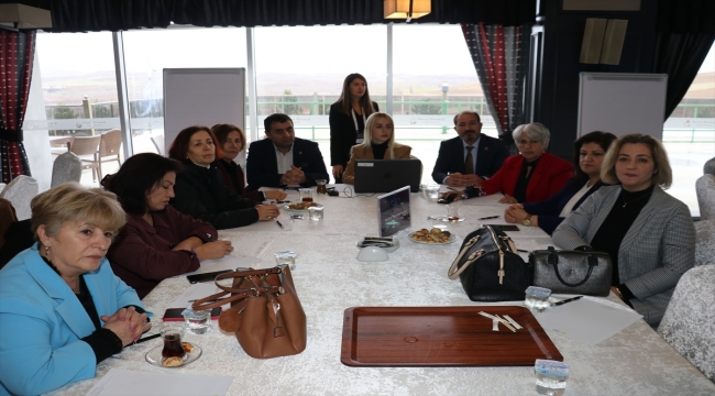 İYİ Parti Sivas'ta kadın çalıştayı düzenledi