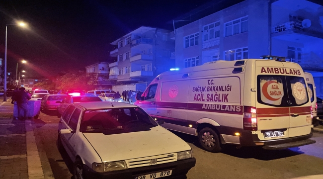 Kayseri'de bipolar hastası, 3 polis ve 1 bekçiyi bıçakla yaraladı