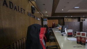 Kayseri'de düğün konvoyunun önünü kesen sanıklar 'gasp girişimi' iddiasıyla yargılanıyor