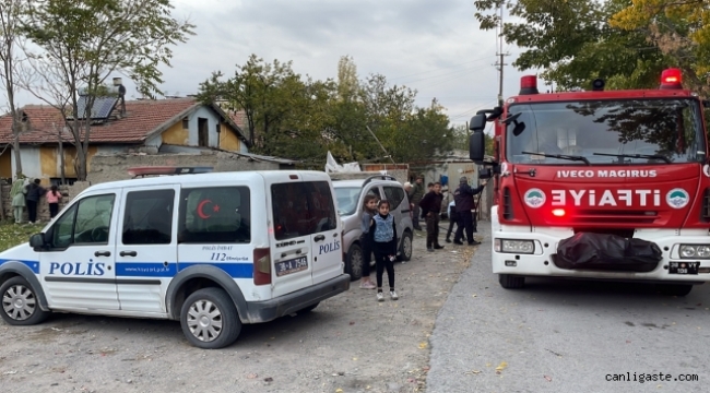 Kayseri'de ev yangını: Biri çocuk 3 kişi yaralandı