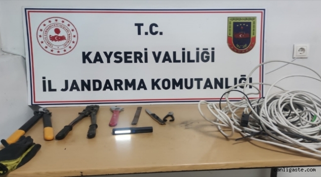 Kayseri'de kablo hırsızlığı: 3 kişi yakalandı