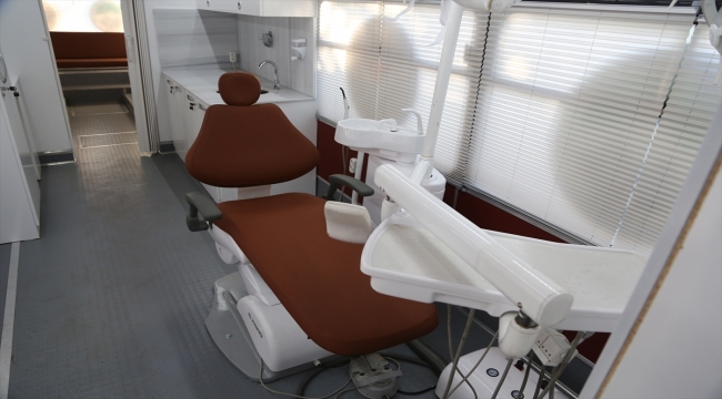Kayseri'de kullanılmayan otobüs yaşlı ve engelliler için mobil diş kliniğine dönüştürüldü